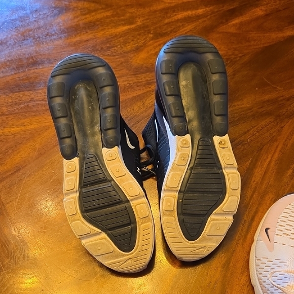 Nike Air Max 270 Black and White Sneakers Size 11 Used But Good Condition - Picture 10 of 10